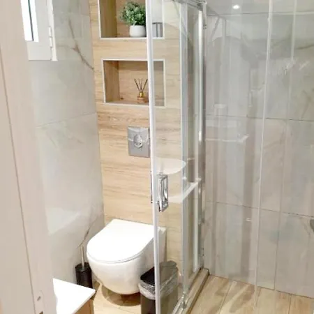 Laskarina * Skala Sotiros