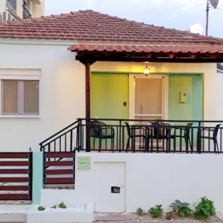 Laskarina * Skala Sotiros